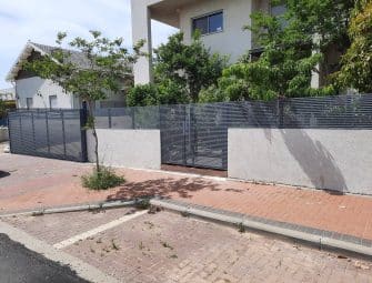 גדר דקורטיבית לגינה: המדריך המלא לעיצוב מעטפת הבית בסטייל ובביטחון